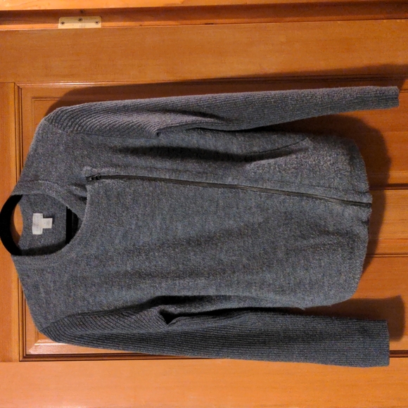 Cozy zip up sweater - Picture 2 of 7